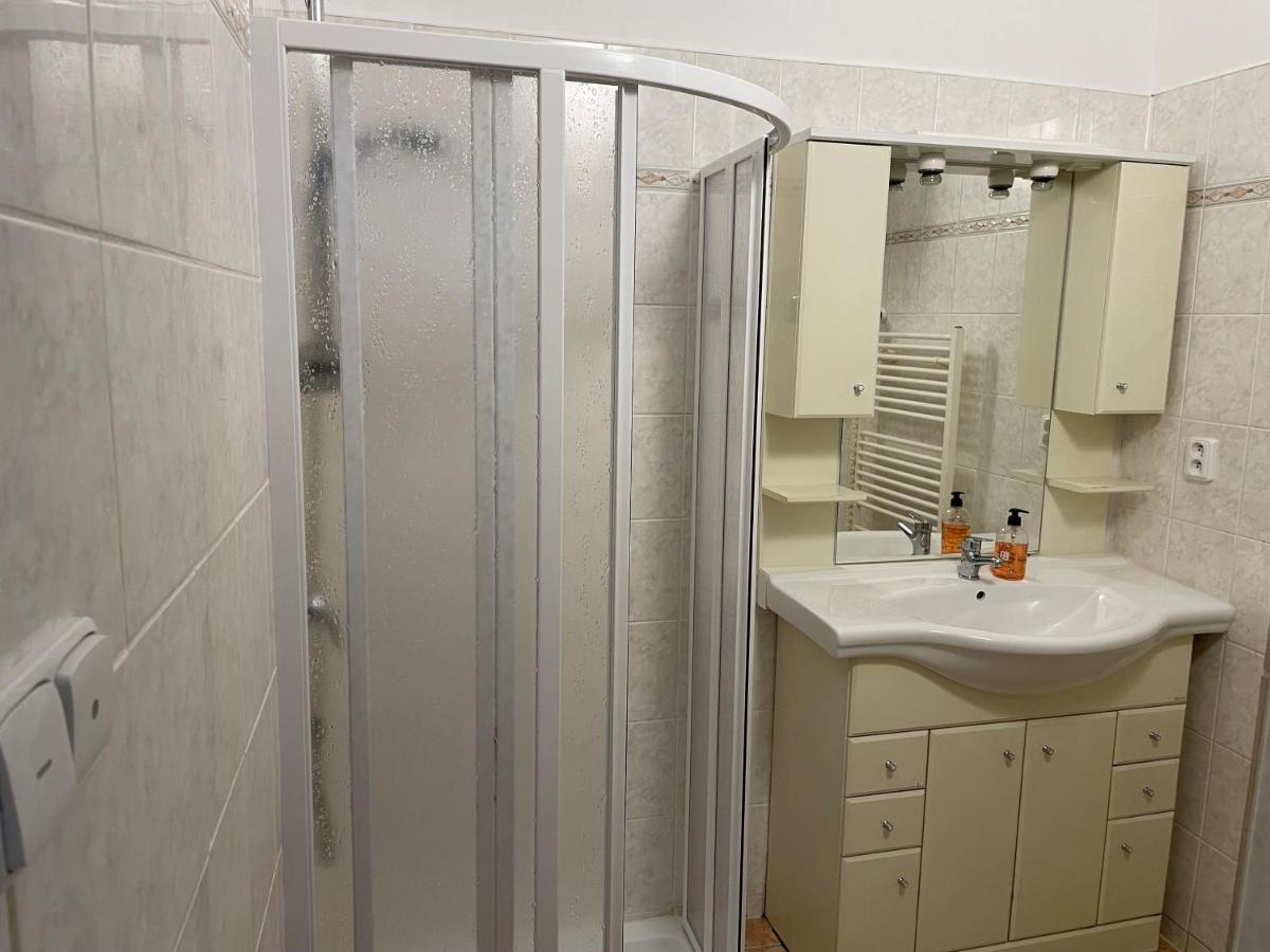 Apartman Netolice 207 Deluxe Exteriör bild